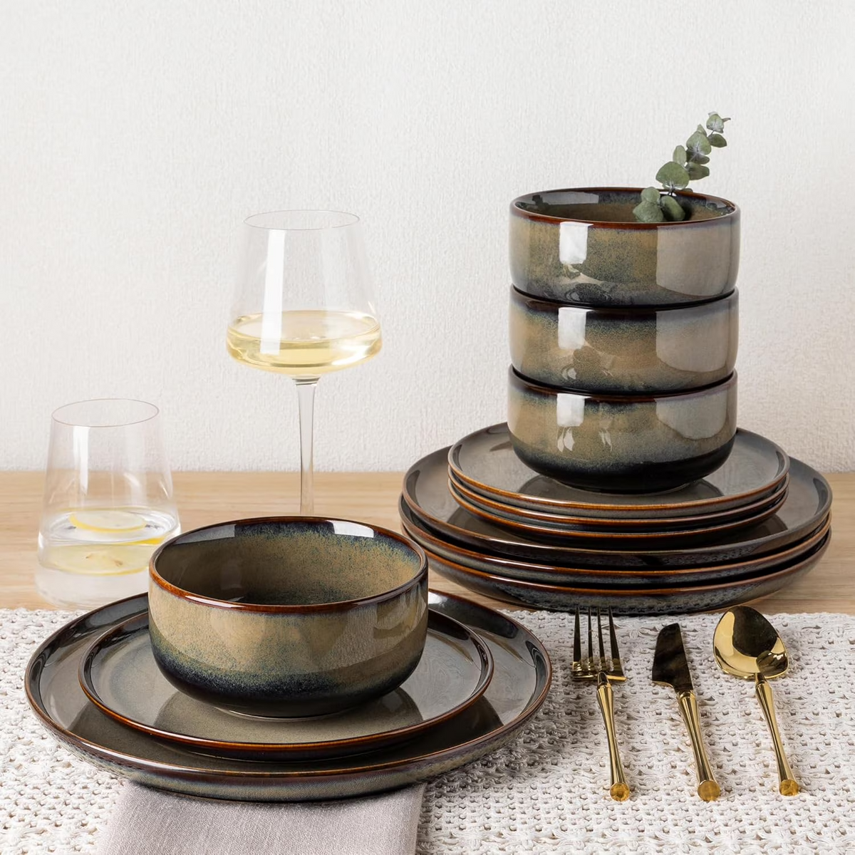 TheTerra Ceramic Dinnerware Sets for 4, 12 Pieces Handmade Reactive Glaze Plates and Bowls Set, Scratch Resistant Dish Set, Oven & Microwave & Dishwasher Safe, Coca Mocha