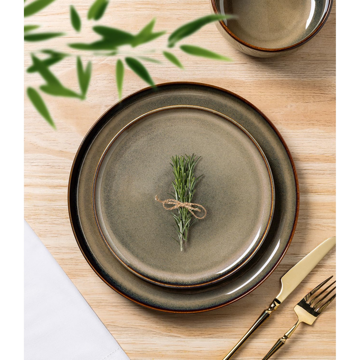 TheTerra Ceramic Dinnerware Sets for 6, 18 Pieces Handmade Reactive Glaze Plates and Bowls Set, Scratch Resistant Dish Set, Oven & Microwave & Dishwasher Safe, Coca Mocha