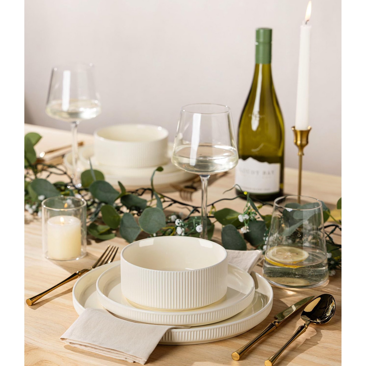 TheTerra Ceramic Dinnerware Sets for 8, 24 Pieces Porcelain Lightweight Plates and Bowls Sets, Scratch Resistant Dish Set, Oven & Microwave & Dishwasher Safe, Beige