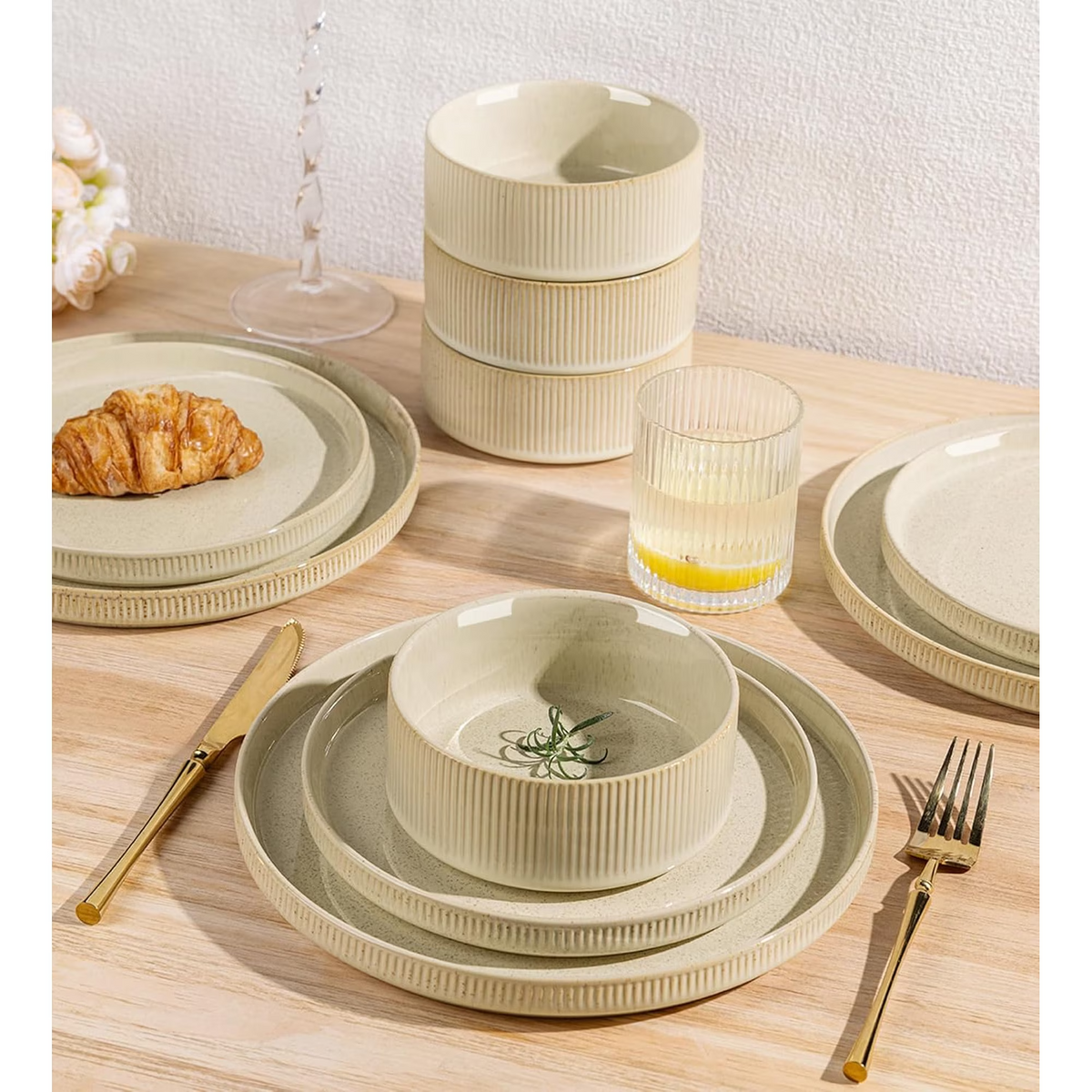TheTerra Ceramic Dinnerware Sets for 4, 12 Pieces Porcelain Lightweight Speckled Plates and Bowls Sets, Scratch Resistant Dish Set, Oven & Microwave & Dishwasher Safe, Coca Mocha