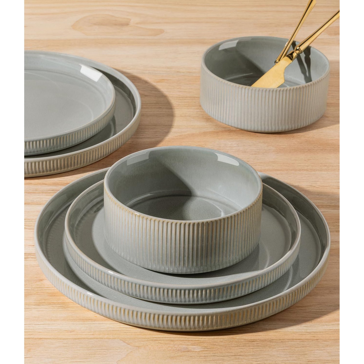 TheTerra Ceramic Dinnerware Sets for 4, 12 Pieces Porcelain Lightweight Plates and Bowls Sets, Scratch Resistant Dish Set, Oven & Microwave & Dishwasher Safe, Desert Sage