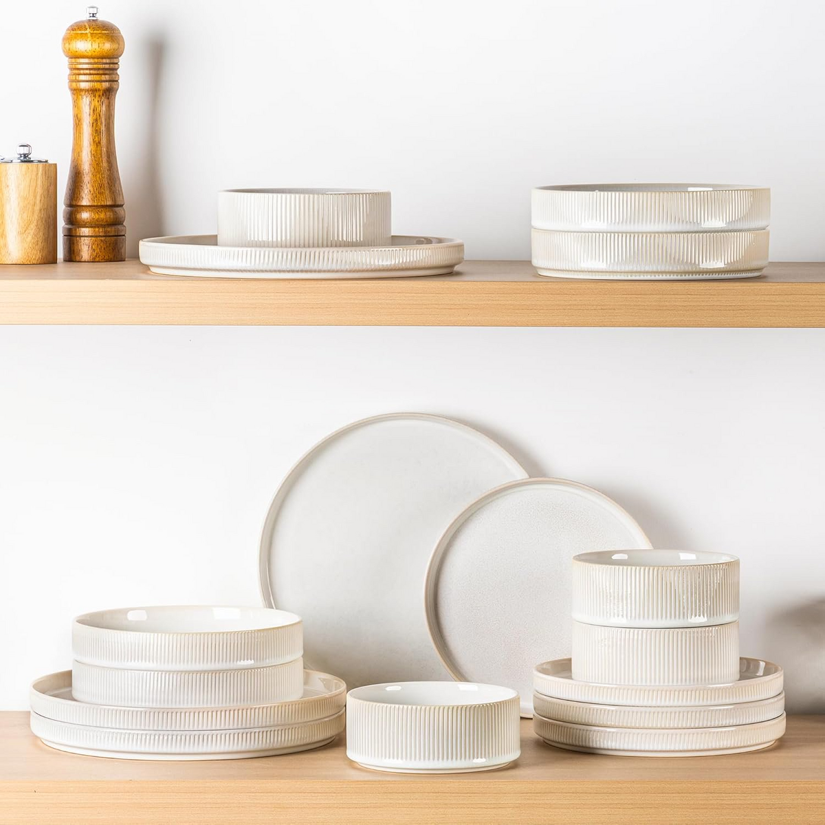 TheTerra Ceramic Dinnerware Sets for 4, 12 Pieces Porcelain Lightweight Plates and Bowls Sets, Scratch Resistant Dish Set, Oven & Microwave & Dishwasher Safe-Reactive White