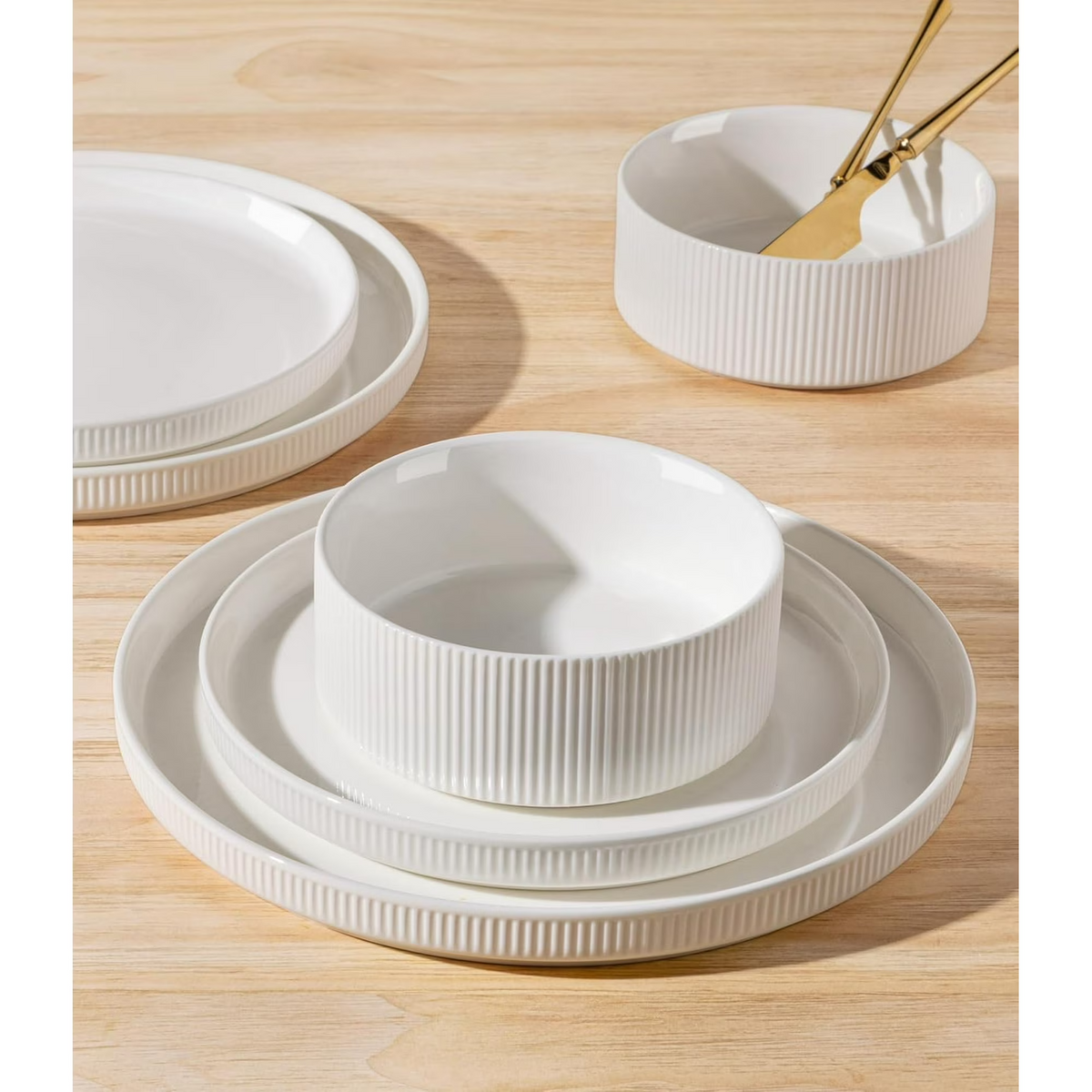 TheTerra Ceramic Dinnerware Sets for 4, 12 Pieces Porcelain Lightweight Plates and Bowls Sets, Scratch Resistant Dish Set, Oven & Microwave & Dishwasher Safe, Bright White